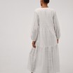Біла жіноча сукня максі