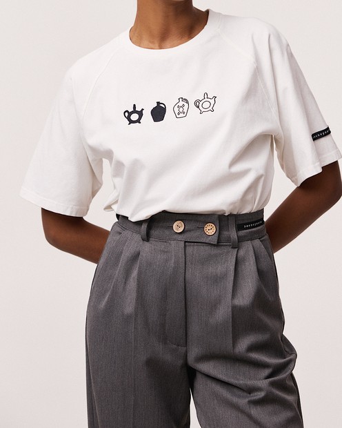 Жіноча футболка з принтом "Глечики" byMe
