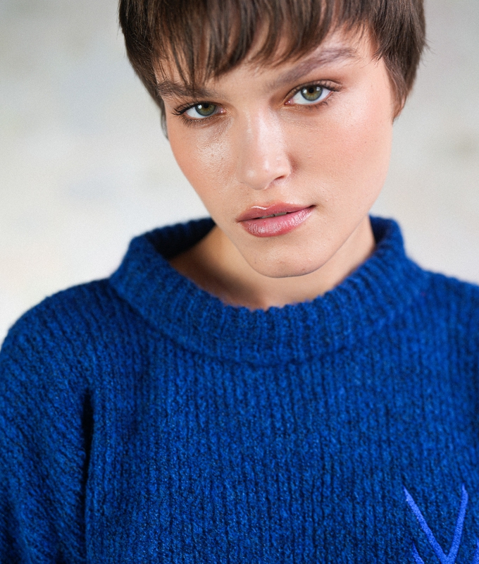 Catacomb blue sweater byMe