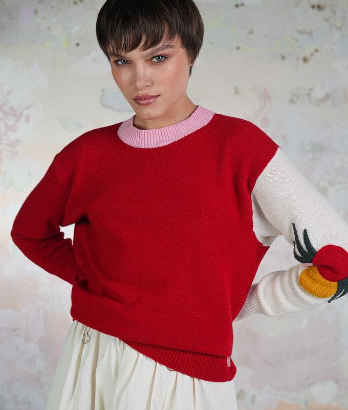 Women's wool sweater byMe