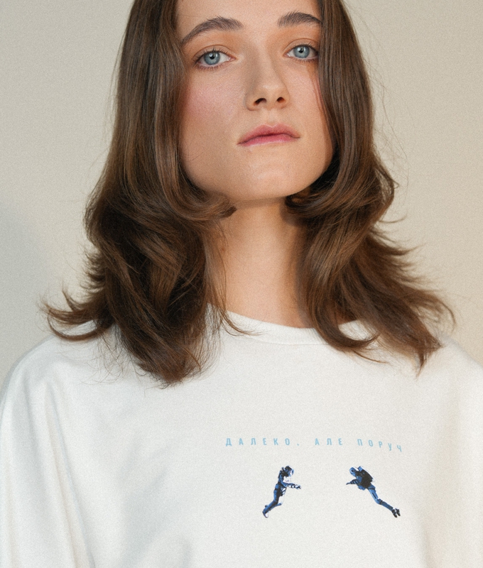 Лонгслів "Далеко, але поруч" унісекс byMe